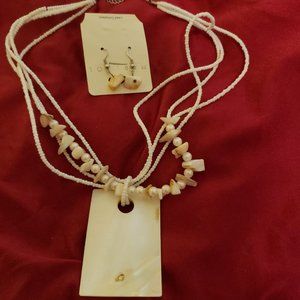 Biege and White Shell Set